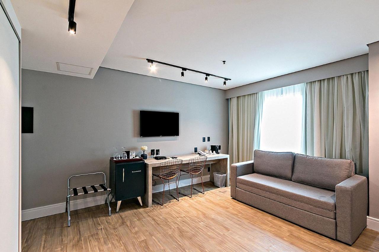 ساو باولو You Stay At Vila Olimpia - Itc المظهر الخارجي الصورة A living room with a track lighting system